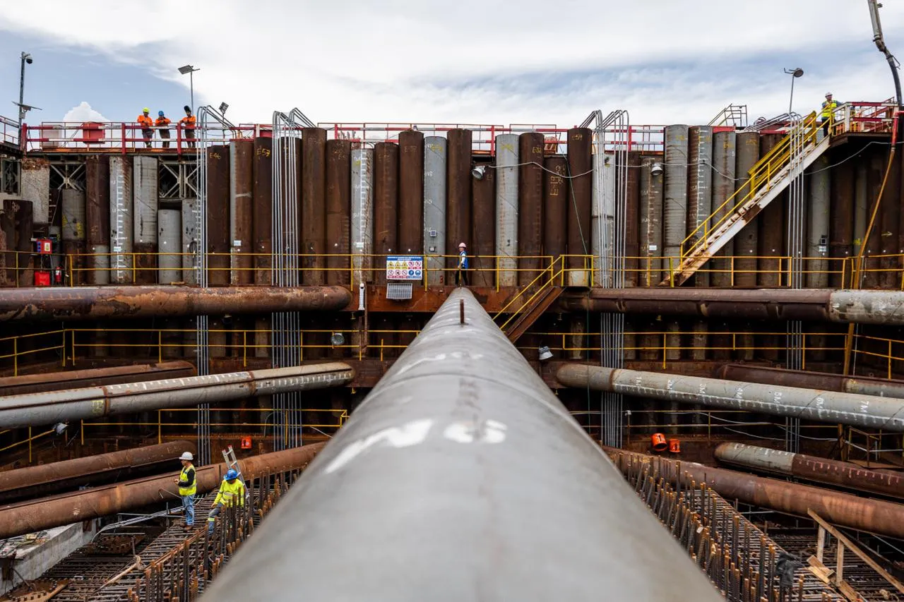 The 4th Bridge project's workers have been involved with continuous concrete placement operation to strengthen the base of one of the main towers of the work. Photo / Courtesy